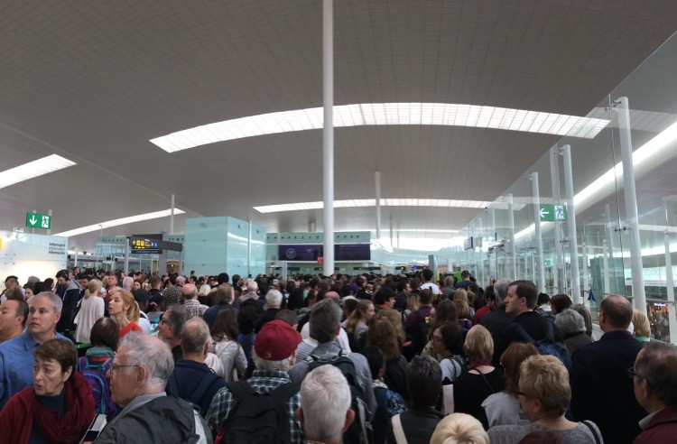 aeroport del prat, cues aeroport del prat