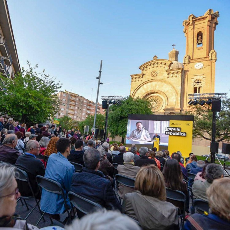 Acte de campanya a la Plaça Orfila de Sant Andreu